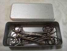 LOT CISEAUX MEDICAUX comme neufs