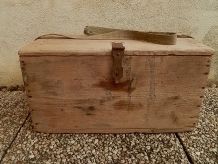 caisse  a outils en bois , vintage