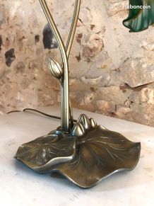 Lampe tulipe, style art nouveau