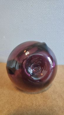 carafe violette en verre soufflé