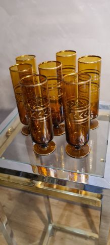 7 verres ambrée et dorure et ciselé 18x5 , 1960