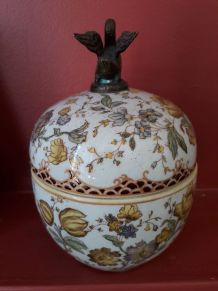 Céramique ancienne motif floral