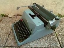 Machine a écrire Olivetti Diaspron 82