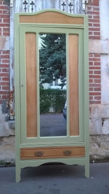 petite armoire parisienne