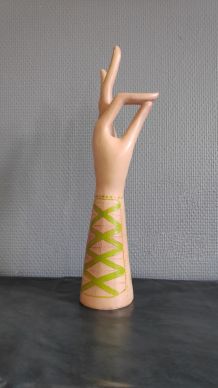 main baguier en plâtre vintage