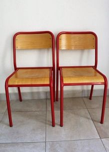 Deux chaises d'école 80's
