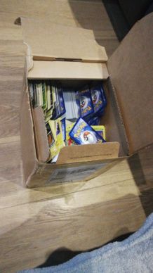 Lot 70 Cartes Pokemon dont 2 brillantes sans doubles état ne