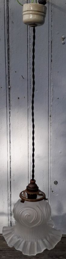 suspension tulipe verre opaque