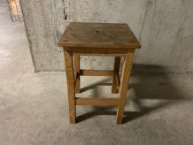 Tabouret d’atelier en bois