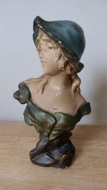 Buste de jeune femme Art Nouveau 1900