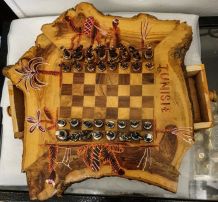 Jeu d'échecs en Bois d'Olivier avec 32 pieces en métal 