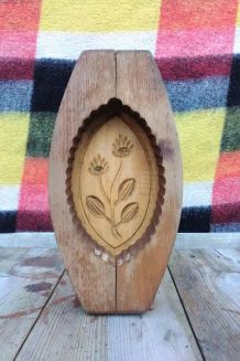 Ancien moule à beurre en bois sculpté (Art populaire)