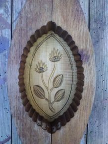 Ancien moule à beurre en bois sculpté (Art populaire)
