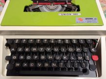 Machine à écrire UNION 320 verte olive
