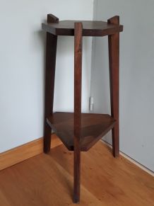 Sellette tripode porte-plantes