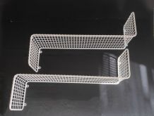 étagères murales métal quadrillé