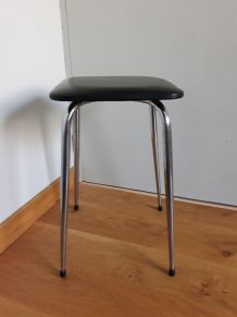 Tabouret métal chromé et skaï