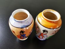 Paire de Vases en porcelaine japonaise