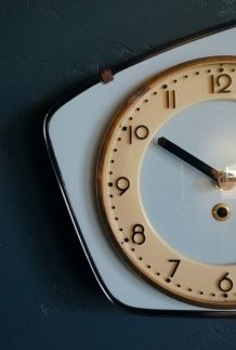 Horloge formica vintage pendule silencieuse asymétrique Bleu