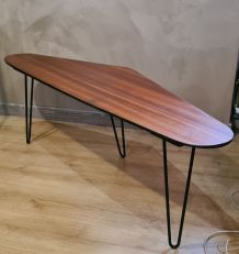 table basse tripode pied epingle forme libre   138x40xh45 bo