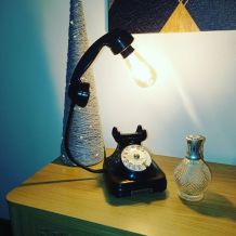 Lampe téléphone vintage ou Rétro CGCT en bakélite noire 1953