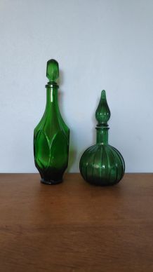 carafes vertes avec bouchon d'origine