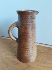  Vase en grès signé Fontgombault