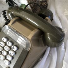 Téléphone a touches vintage