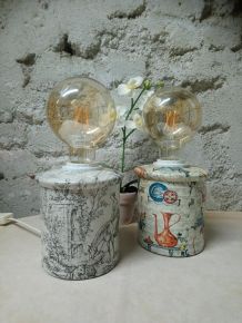 Lot de 2 lampes déco récup' upcycling à décor vintage.