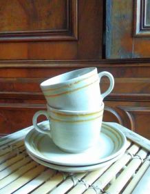 2 tasses et 2 sous tasses - Atelier d'art de Lorraine 