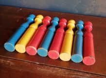 Quilles en bois vintage jaune, rouge et bleu