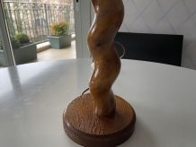 Lampe en bois brutaliste