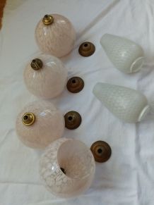 Petits globes en verre de Clichy rose