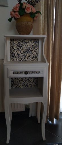 Table de chevet / console