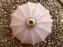 suspension  vintage  , verre  rose