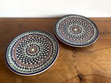 Lot de 2 anciennes assiettes orientales