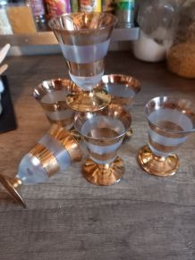 6 verres à liqueur 