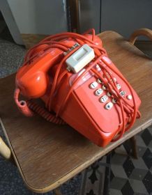 Téléphone Socotel à touches vintage
