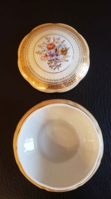 Bonbonnière fleurie porcelaine de Limoges