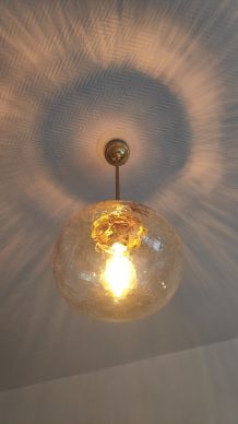 suspension vintage globe en verre ambré