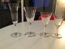 Service de 44 verres 