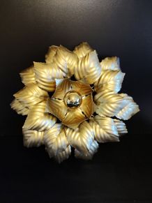 applique murale feuilles dorée 3 corolles