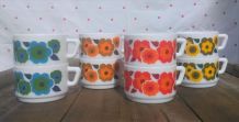 8 tasses à café Lotus arcopal (années 70) 