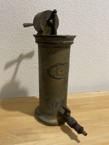 Irrigateur du Docteur Eguisier