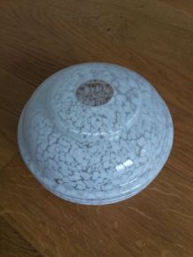 Globe abat-jour en verre soufflé moucheté blanc de Clichy
