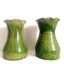 Paire de vases anciens en terre cuite vernissée 