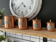 Superbe série de pots à épices en cuivre