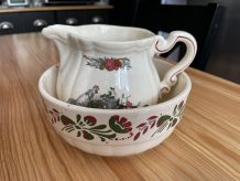 Petit broc et cuvette faïence