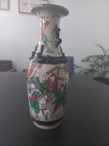 Paire de vases asiatiques en faillance de Nankin 