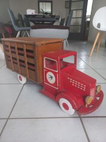 Camion ancien en bois bétaillère xxl joujoulac 